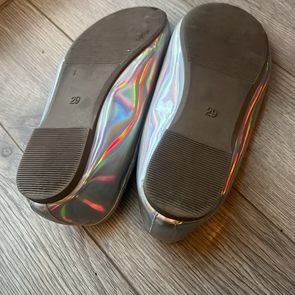 Silver Dress Shoes with Elegant Strap and Decorative Design - Picture 3 of 4